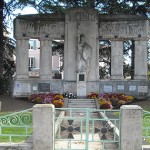 Le Monument aux Morts de la place du Champ de Mars