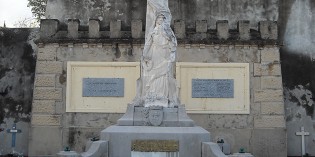 Le monument du Souvenir Français