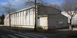 La rue, l’école et le gymnase Pouchelon