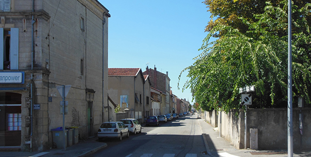 La rue et le lycée Bouvet