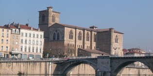 La collégiale Saint-Barnard en photos