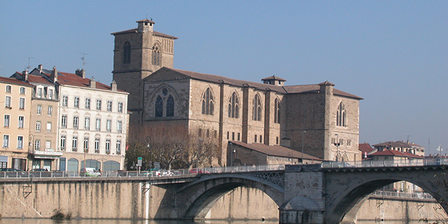 La collégiale Saint-Barnard en photos