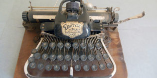 Objets d’archives – La machine à écrire de Thomé de Maisonneufve