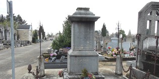 La tombe de Philippe-Antoine Mathieu dit Mathieu de la Drôme