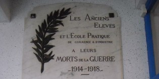 La plaque commémorative du lycée du Dauphiné